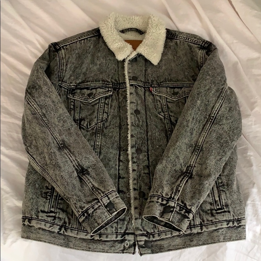 NWOT Levi’s black denim Sherpa button up jacket